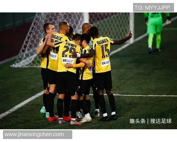 布加勒斯特星与阿拉什科特的精彩对决揭示足球战术与团队合作的魅力 布加勒斯特星与阿拉什科特的精彩对决揭示足球战术与团队合作的魅力